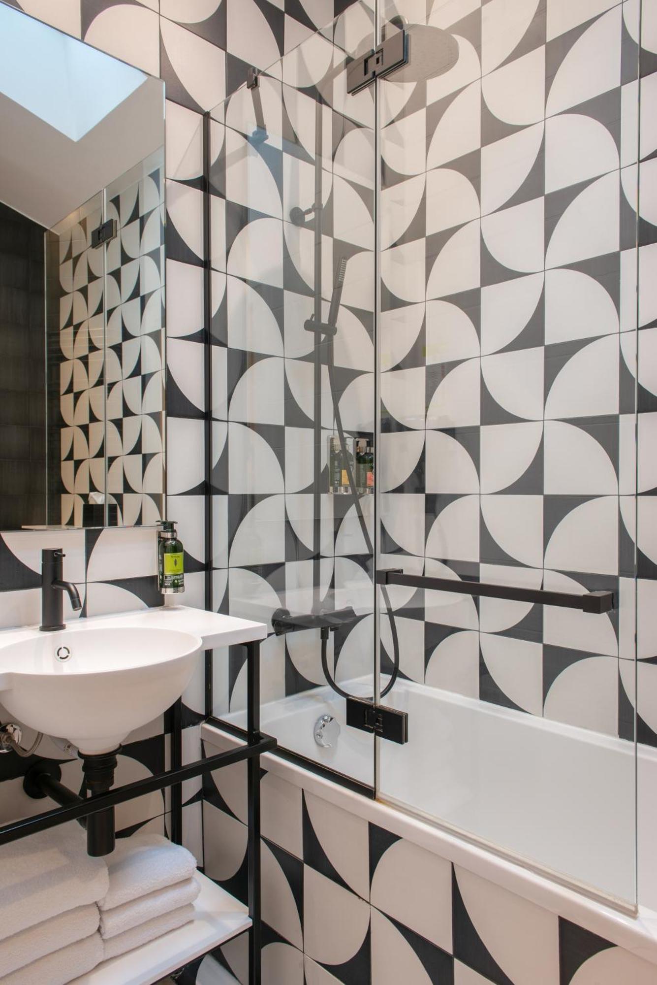 Triple Room,1637714969:JPEG